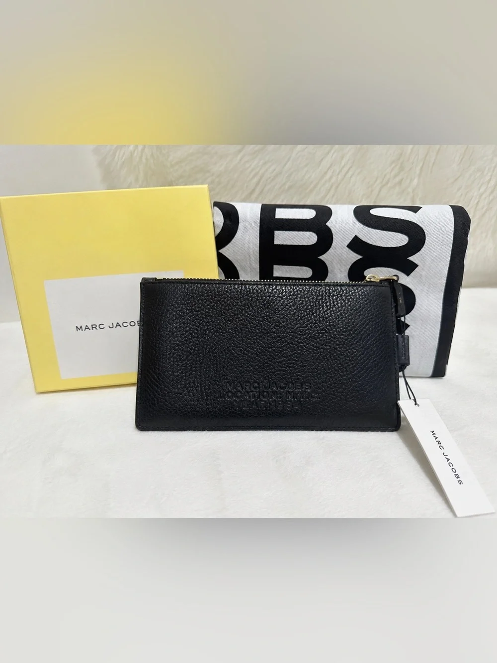 Marc Jacobs Black Pebbled Leather Card Wallet with Gold Zip